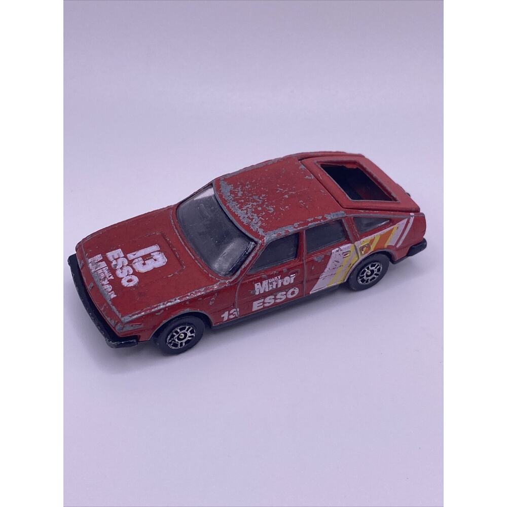 VINTAGE CORGI GT. BRITAIN ROVER 3500 DAILY MIRROR ESSO RACER 13